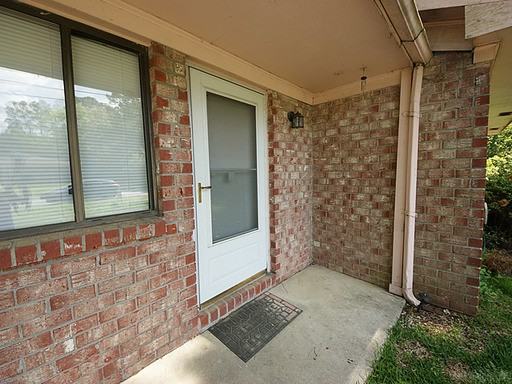 2064 Clayton St - Photo 2 of 22