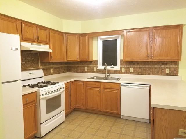 203 Scarlet Oak Dr - Photo 2 of 17