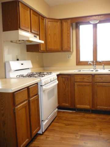 1625 Willow St - Photo 2 of 20