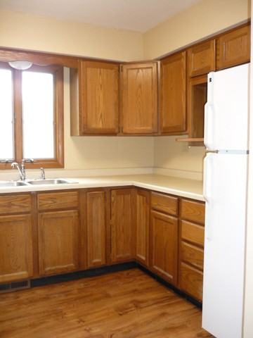 1625 Willow St - Photo 3 of 20
