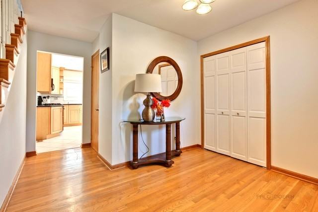 561 Indian Spring Ln - Photo 3 of 31