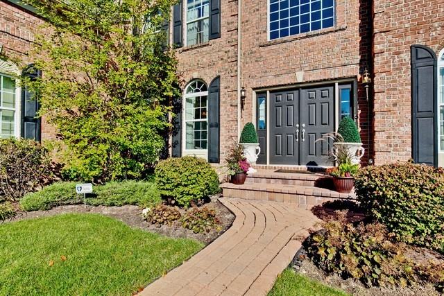 2580 Bayswater Circle - Photo 3 of 50