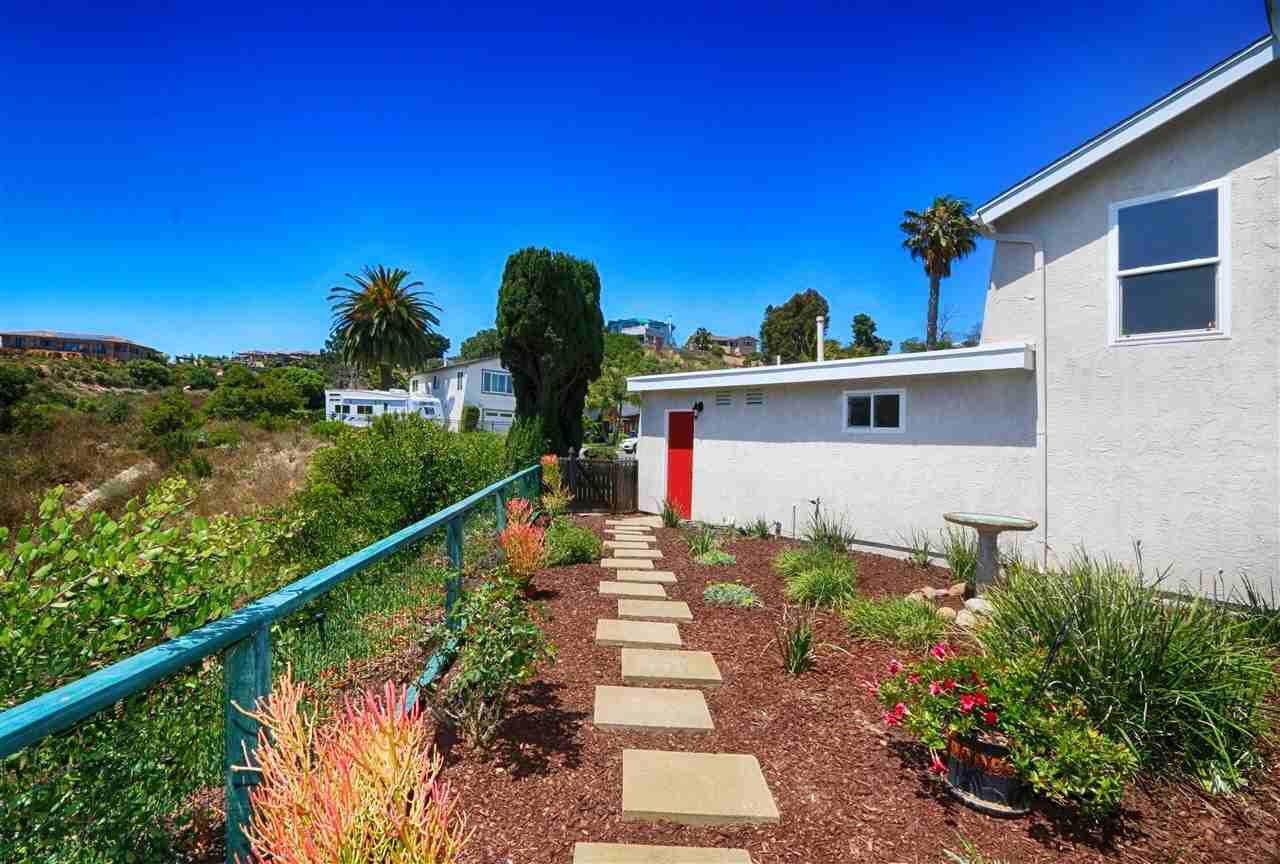 3276 Erie Street - Photo 3 of 15