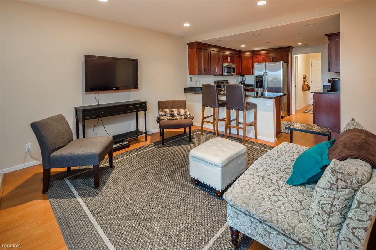 2017 Fairmont Dr - Photo 3 of 15