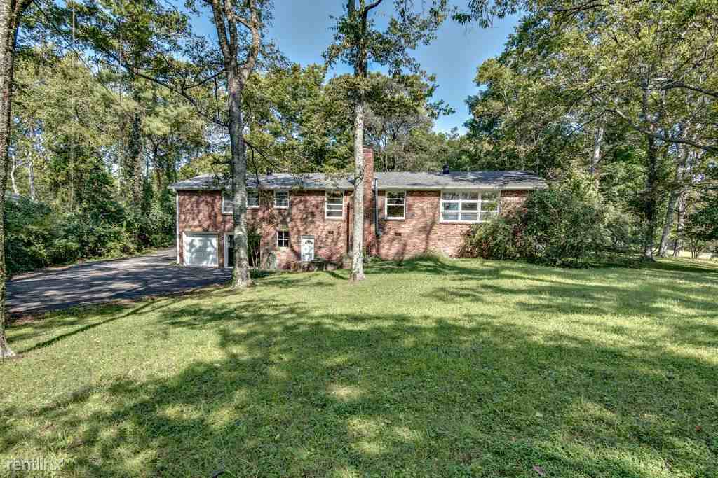 6433 Bresslyn Rd - Photo 3 of 31