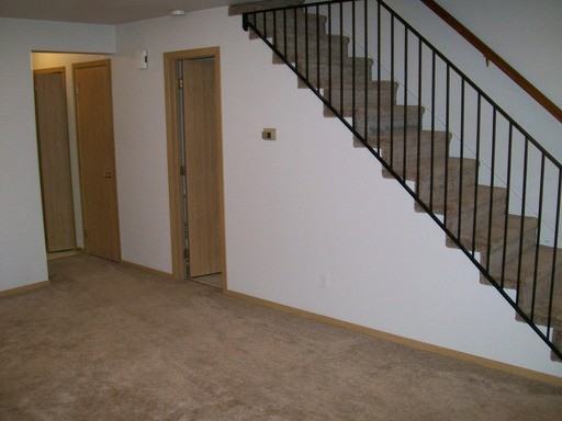 625 W Whitman Dr - Photo 2 of 12