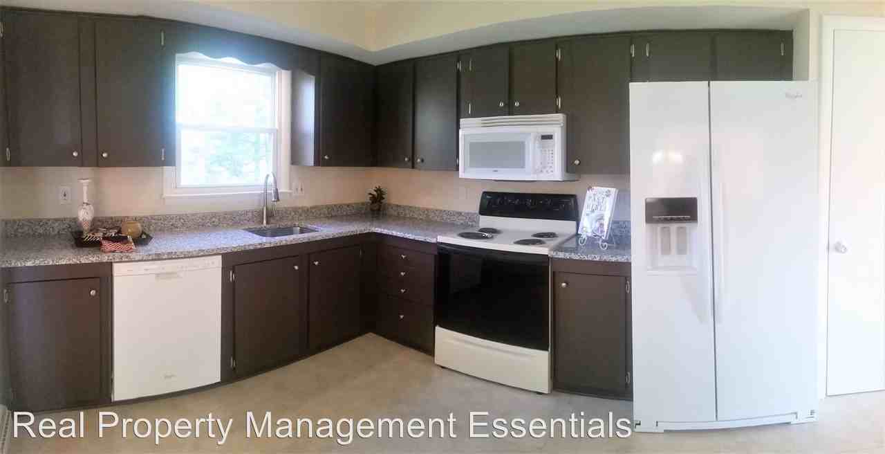 5627 Manor Dr - Photo 3 of 23