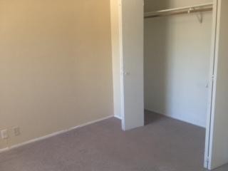 1506 N Craycroft Rd - Photo 3 of 4