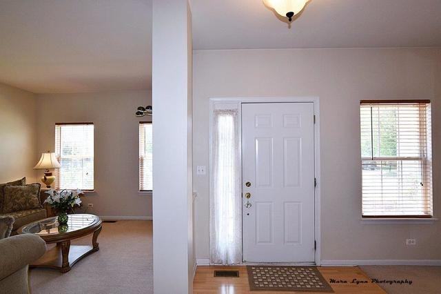 616 Whalen Ct - Photo 3 of 47