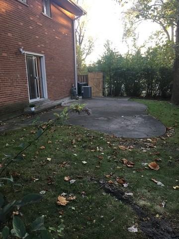 338 Skokie Ct - Photo 2 of 18