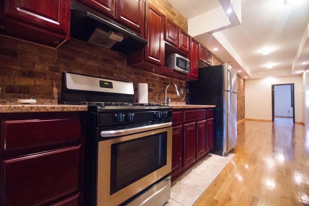 184 Irving Avenue #2j