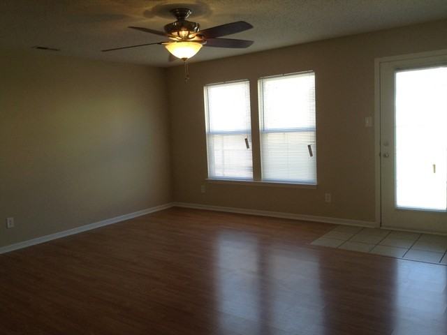 662 Holly Rose Way - Photo 3 of 13