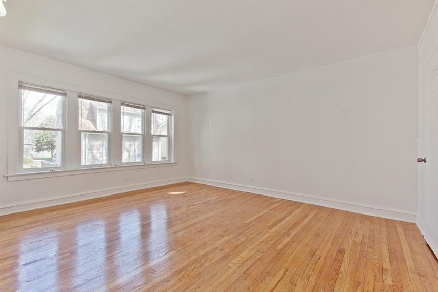 11932 S Stewart Ave - Photo 2 of 6