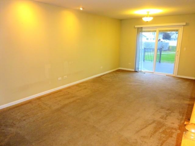 1154 Cottonwood Ln - Photo 3 of 16