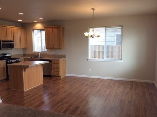 1318 Alpine Lakes St SE - Photo 3 of 18
