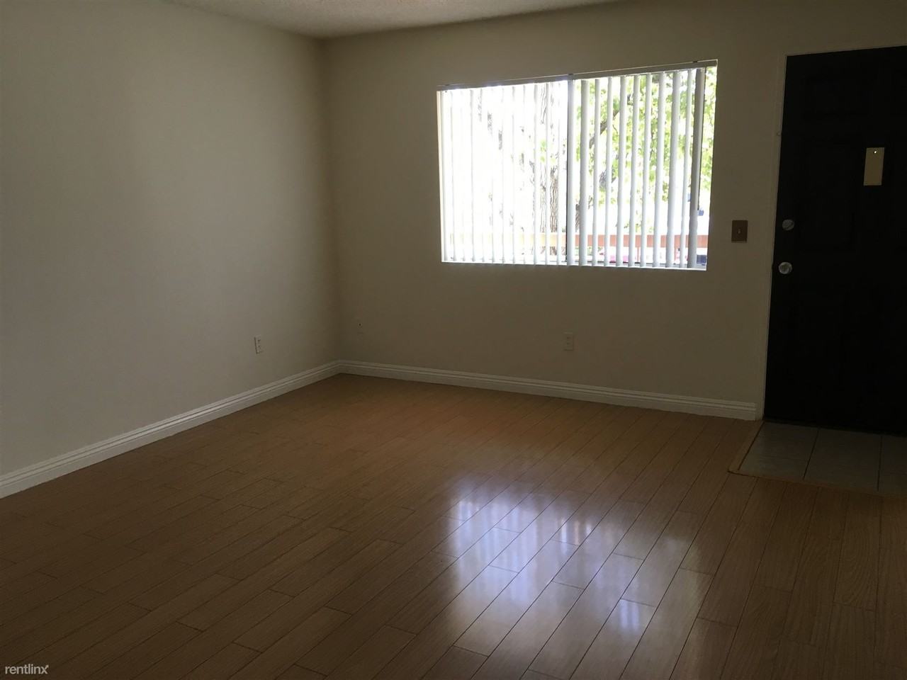 632 E Harvard St - Photo 2 of 7