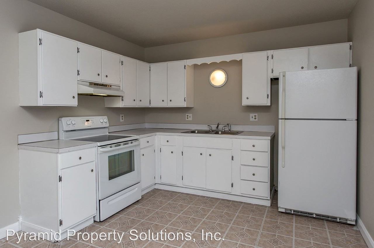 4045 E University Ave - Photo 3 of 20