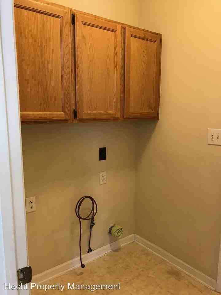 109 Claremont Way - Photo 3 of 27