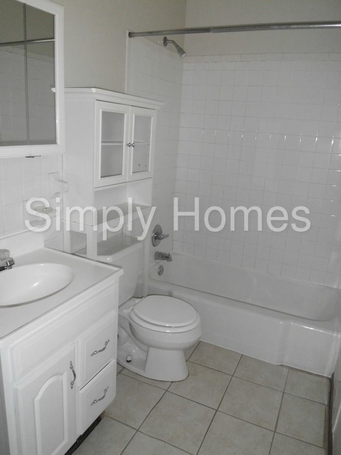 808 1st Ave - Photo 2 of 7