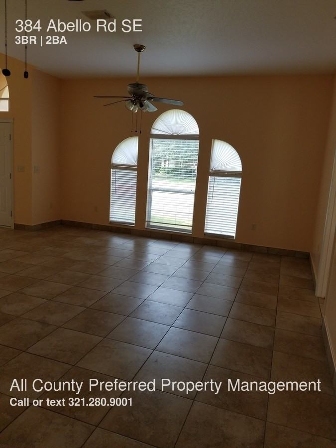 384 Abello Rd SE - Photo 3 of 9