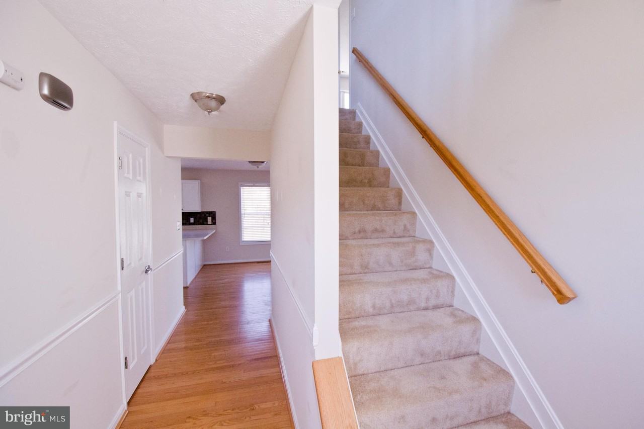 21443 Hillary Ct - Photo 3 of 30