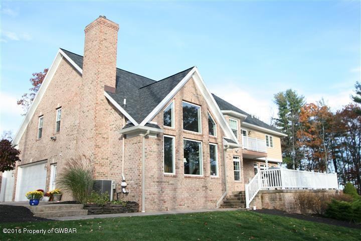 136 Scenicview Dr - Photo 2 of 24