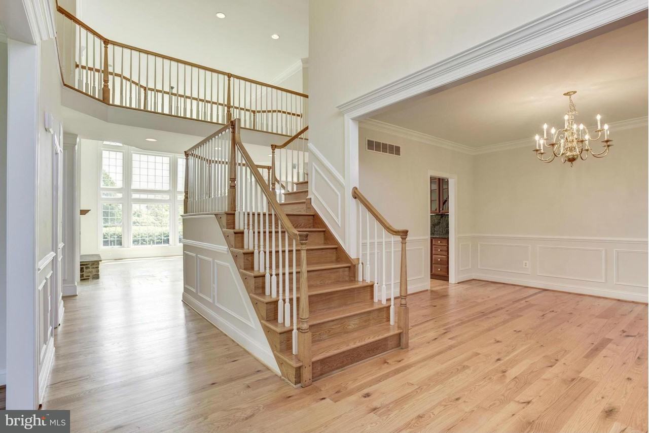 10370 Pot Spring Rd - Photo 3 of 30