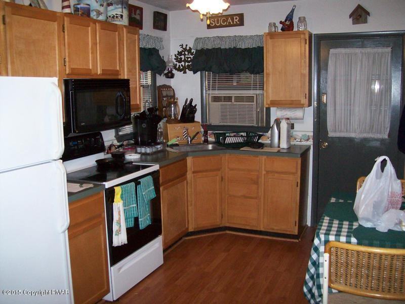 111 Bear Rock Rd - Photo 2 of 11