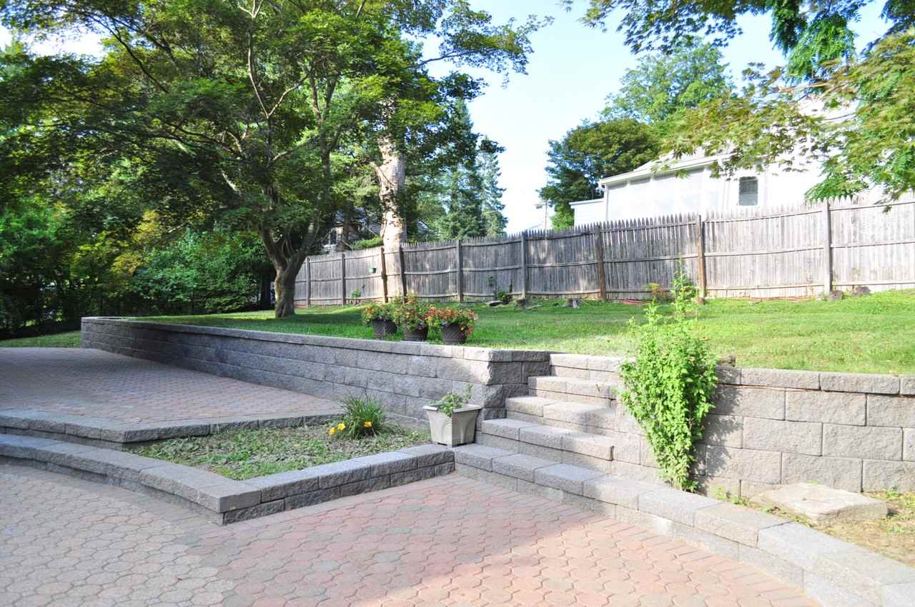 95 Edgewood Ave - Photo 2 of 22