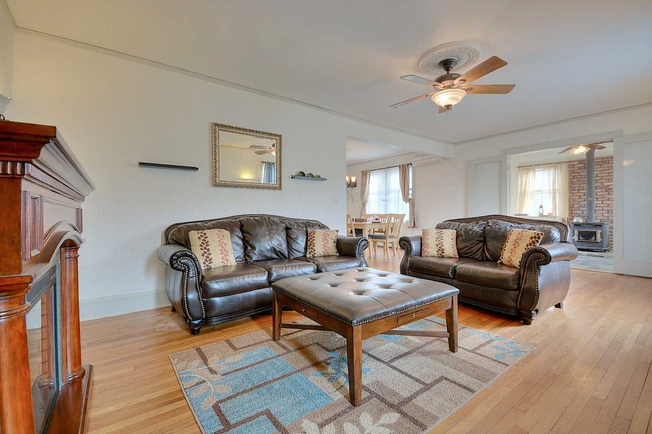 95 Edgewood Ave - Photo 3 of 22