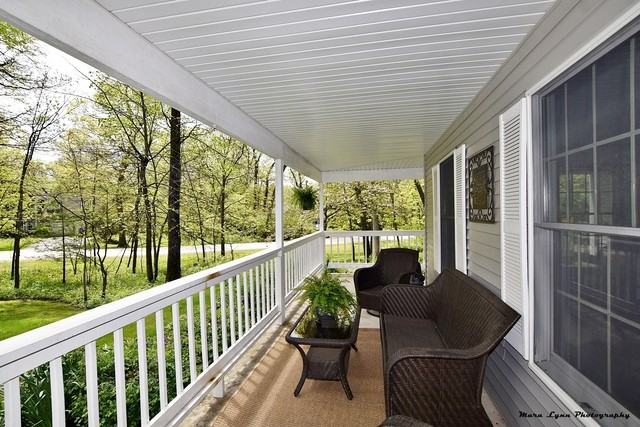 16378 Hickory Cir - Photo 2 of 25