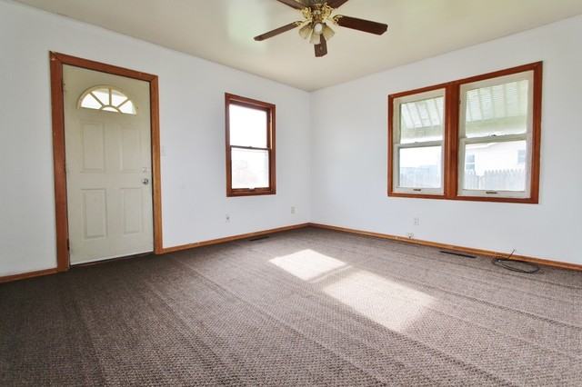 920 W Norris Dr - Photo 2 of 11