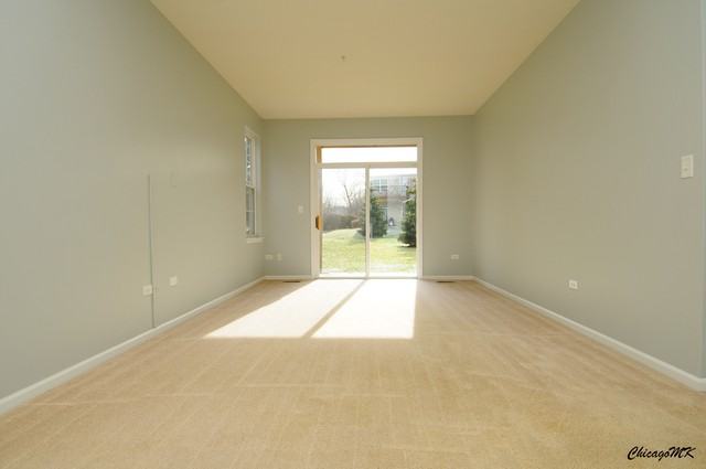 1256 Brookdale Dr - Photo 2 of 15