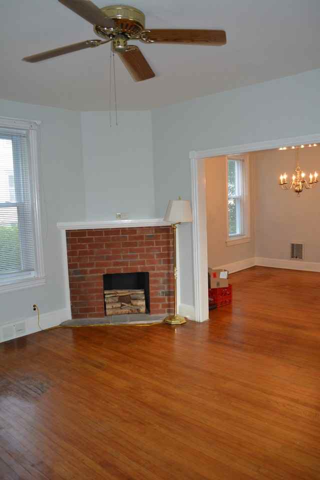 823 E Southampton Ave - Photo 2 of 7