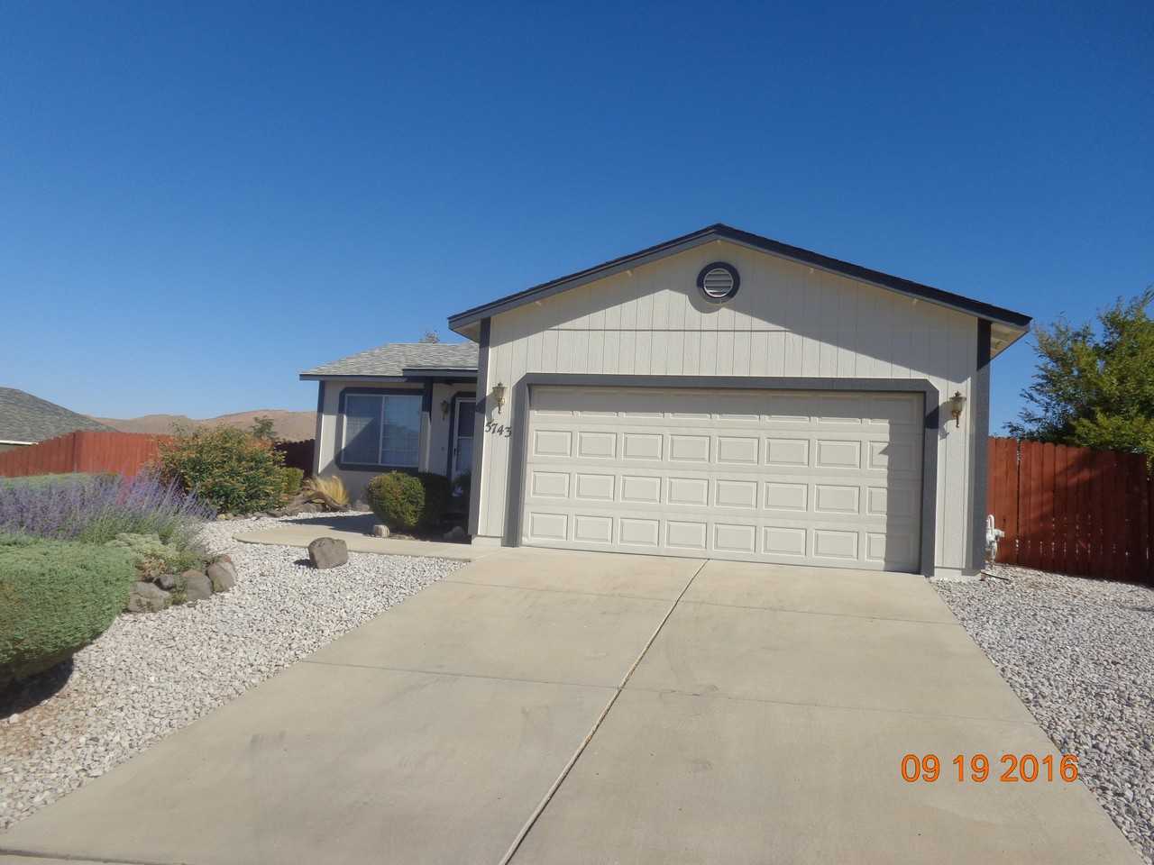 5743 Cinnamon Ct - Photo 2 of 31