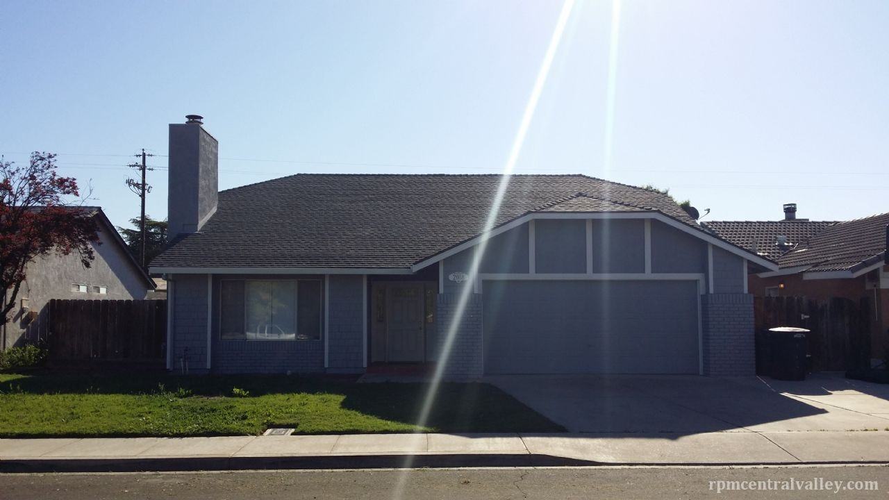 2018 T St - Photo 2 of 9