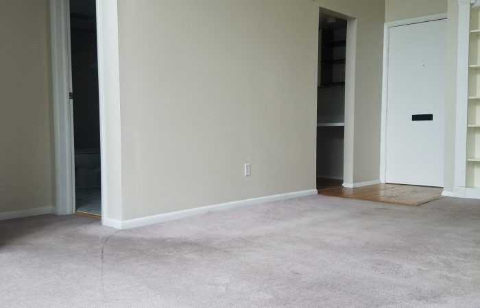 1126 Merrimar Circle North - Photo 3 of 7