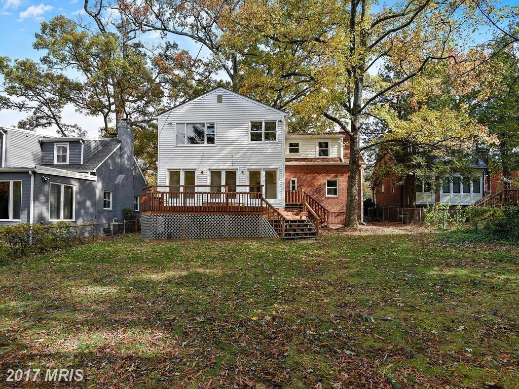 6126 Massachusetts Ave - Photo 3 of 24