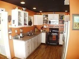 2501 N Main St - Photo 3 of 10