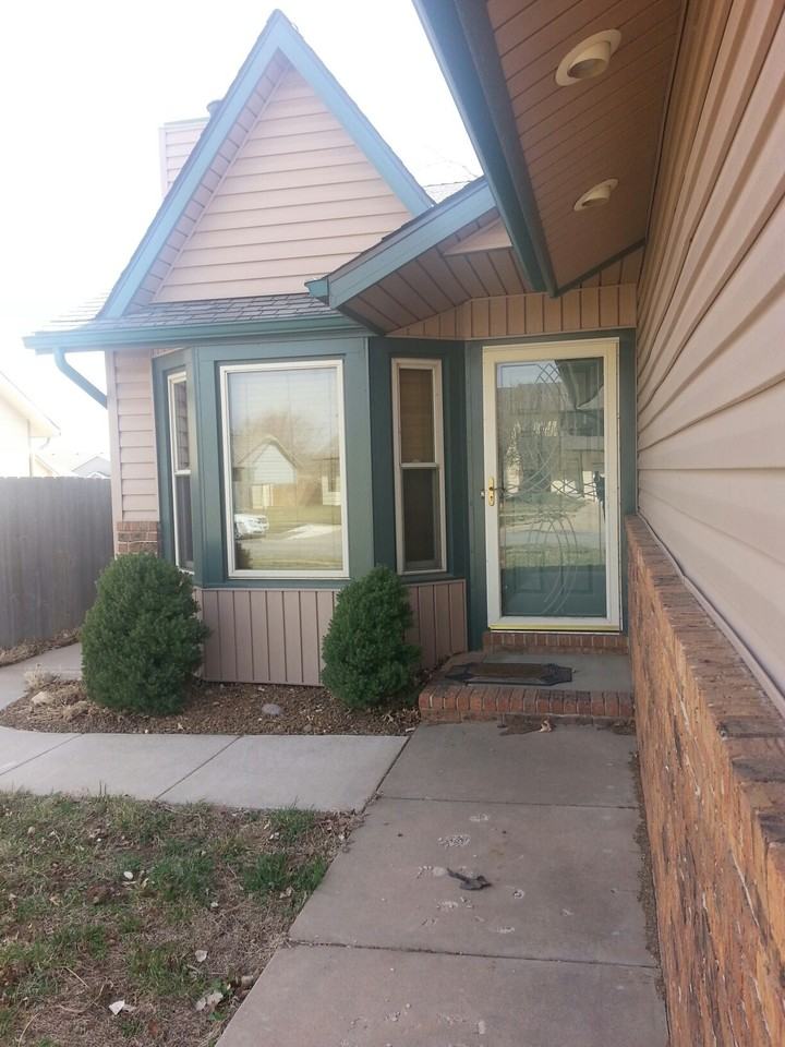 10723 W Texas St - Photo 2 of 14