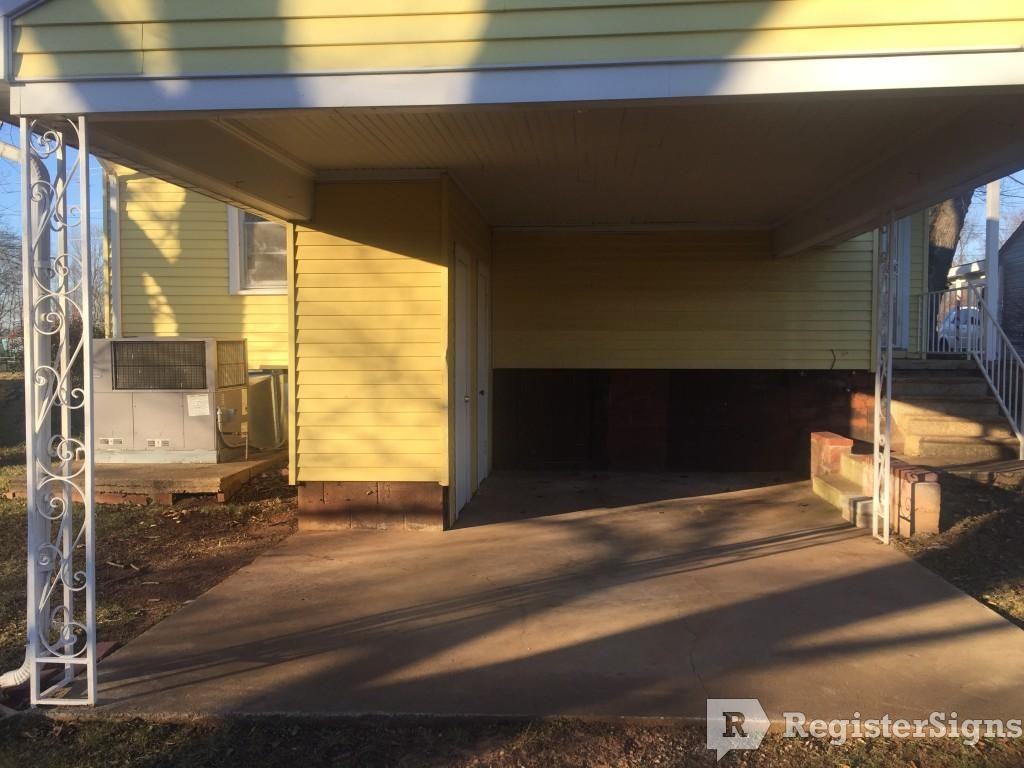 700 N Commons St E - Photo 2 of 9