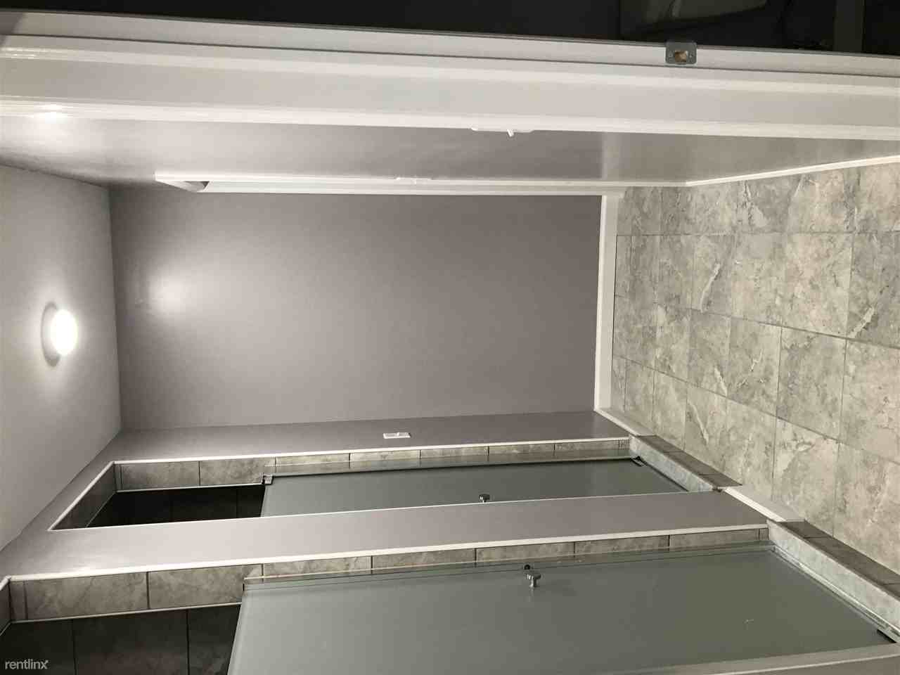 60 Henry St - Photo 3 of 8