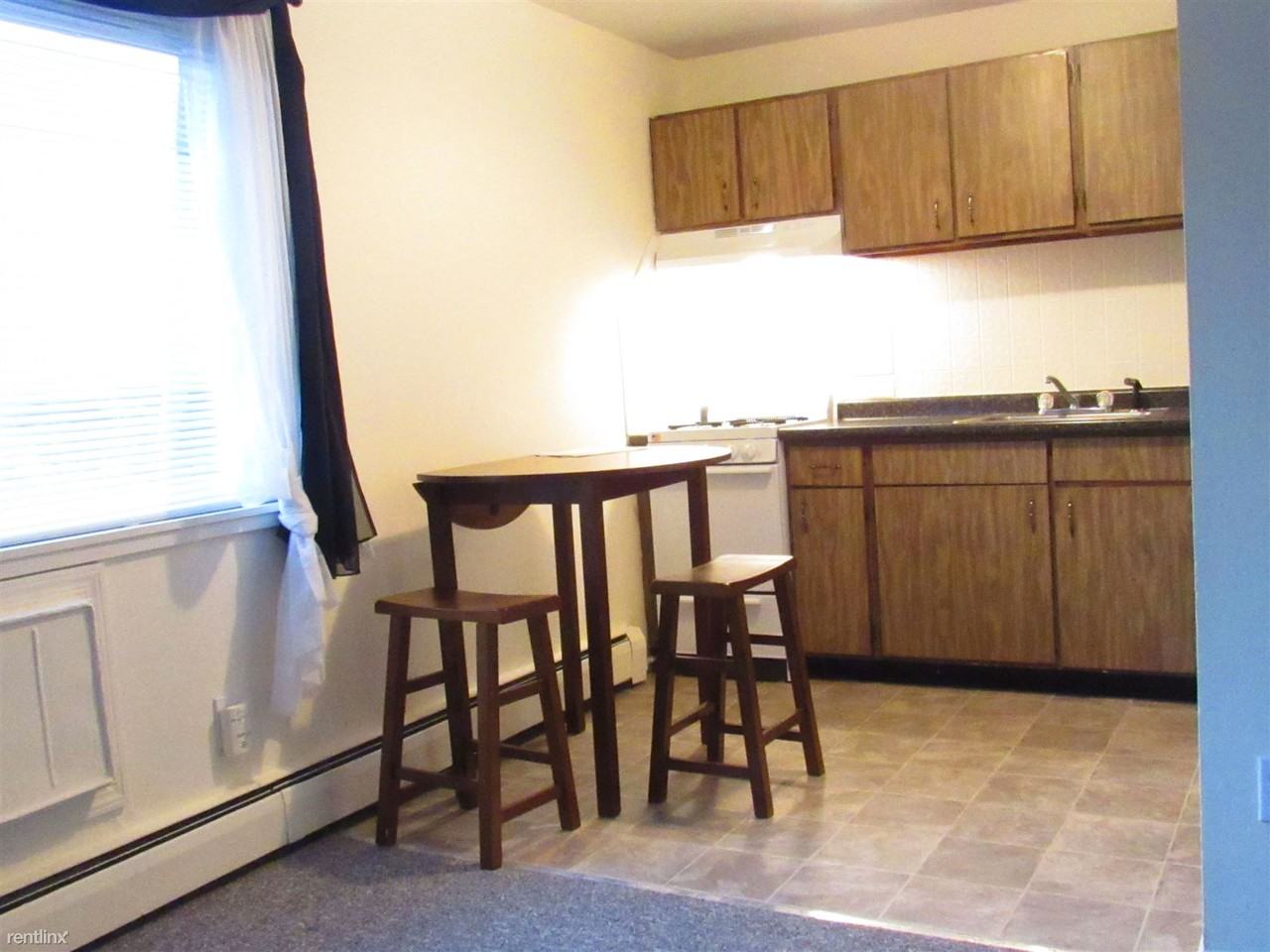 385 High St - Photo 3 of 8