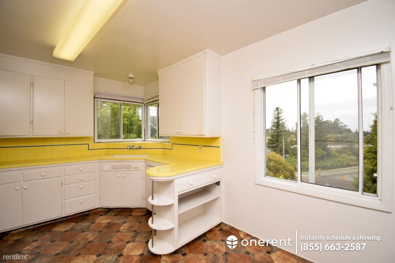 1245 Sandelin Ave - Photo 3 of 14