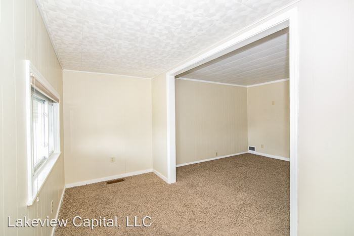 738 10th St - Photo 2 of 21