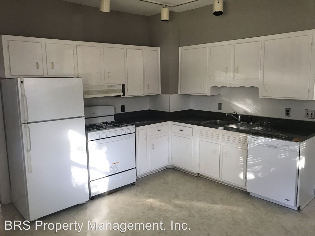 604 W University Dr - Photo 3 of 8