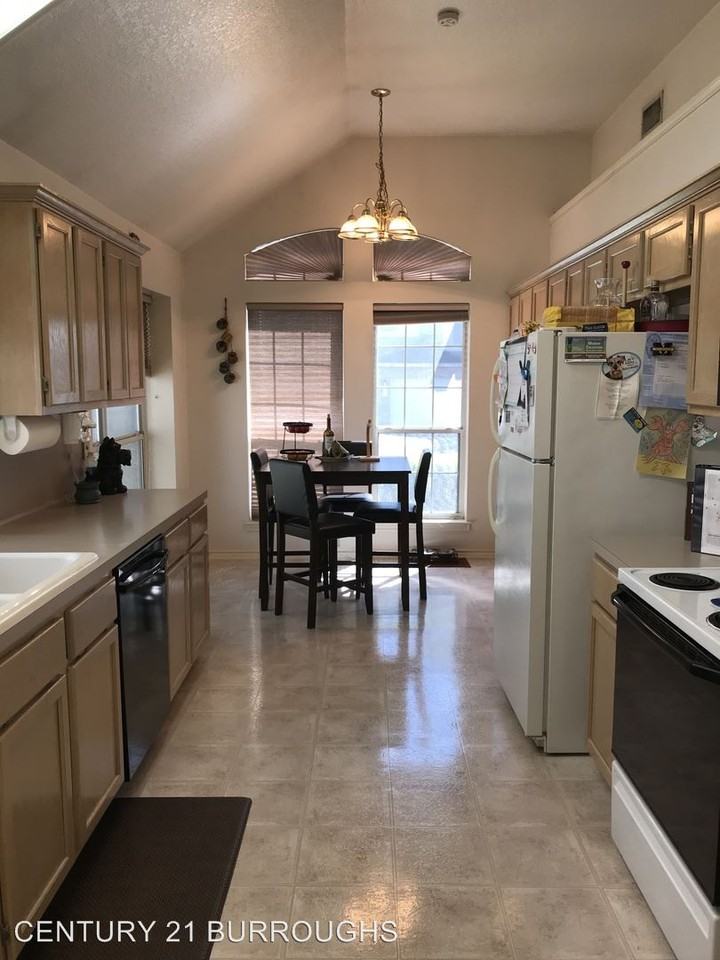 5835 Spring Square - Photo 2 of 16