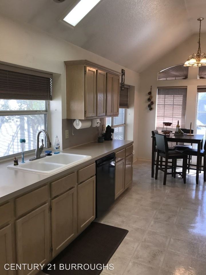 5835 Spring Square - Photo 3 of 16