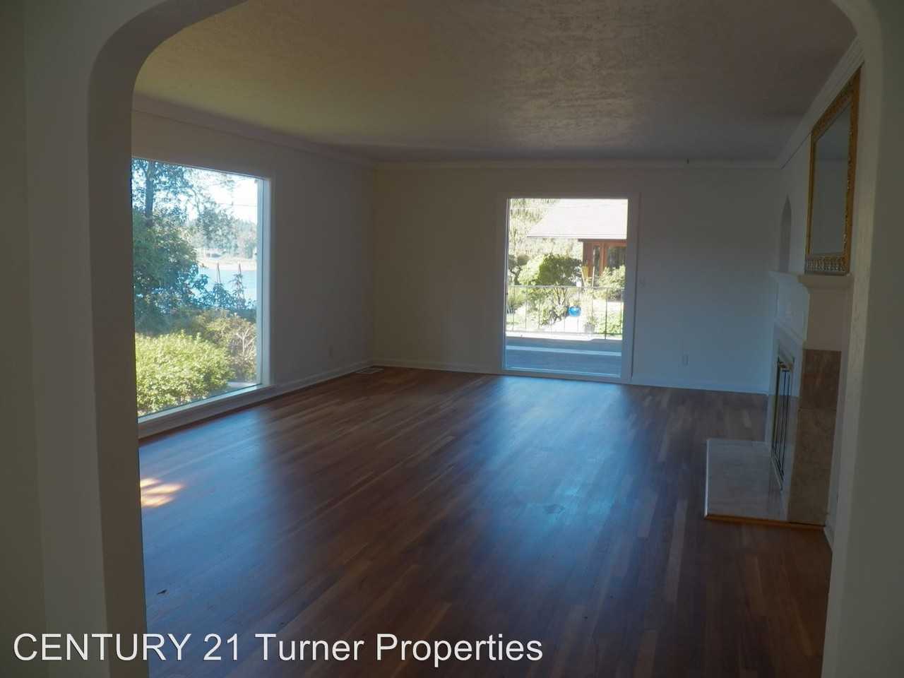 18332 SE Willamette Dr - Photo 3 of 37