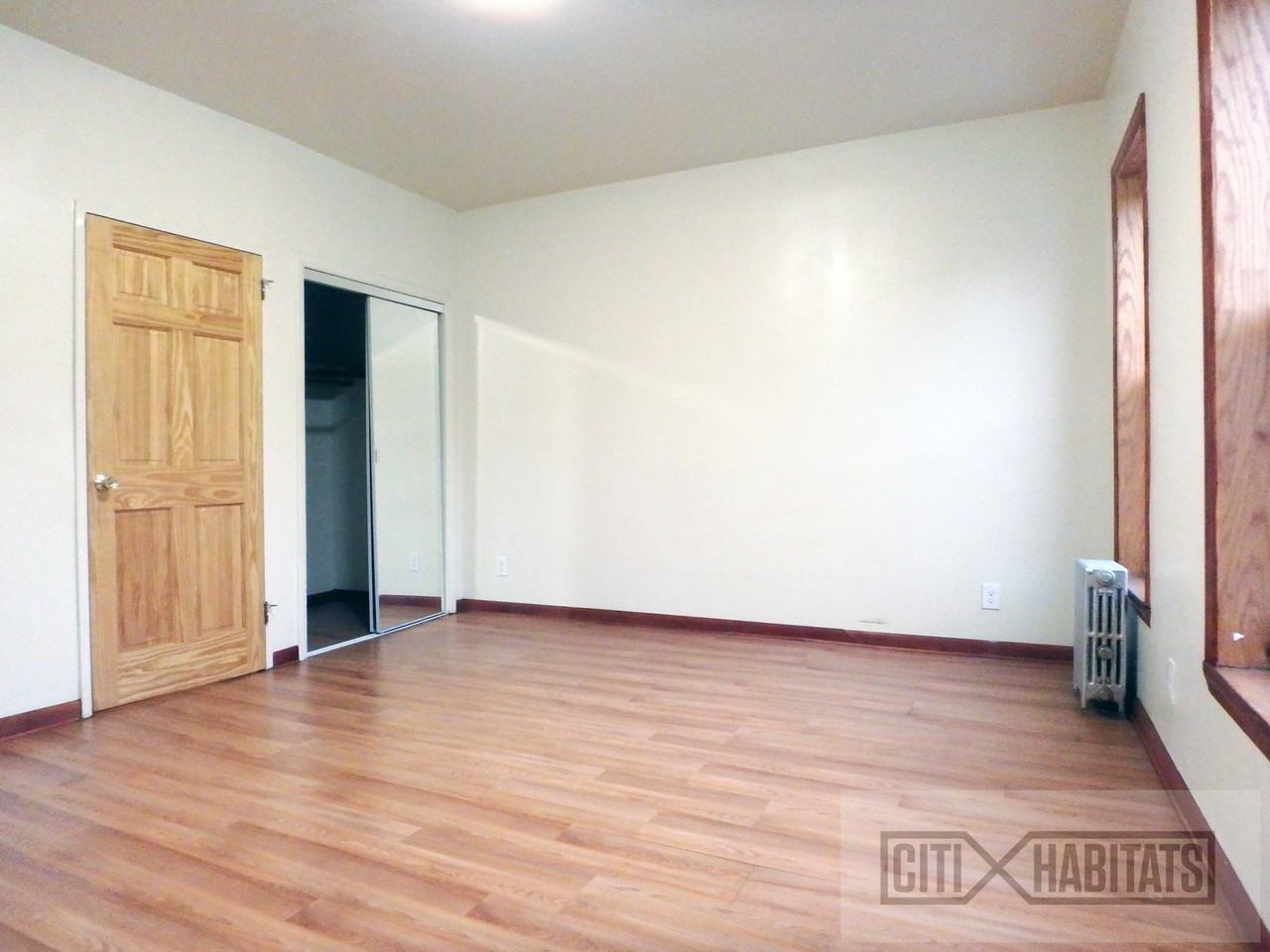 826 Quincy Street #3 - Photo 3 of 5